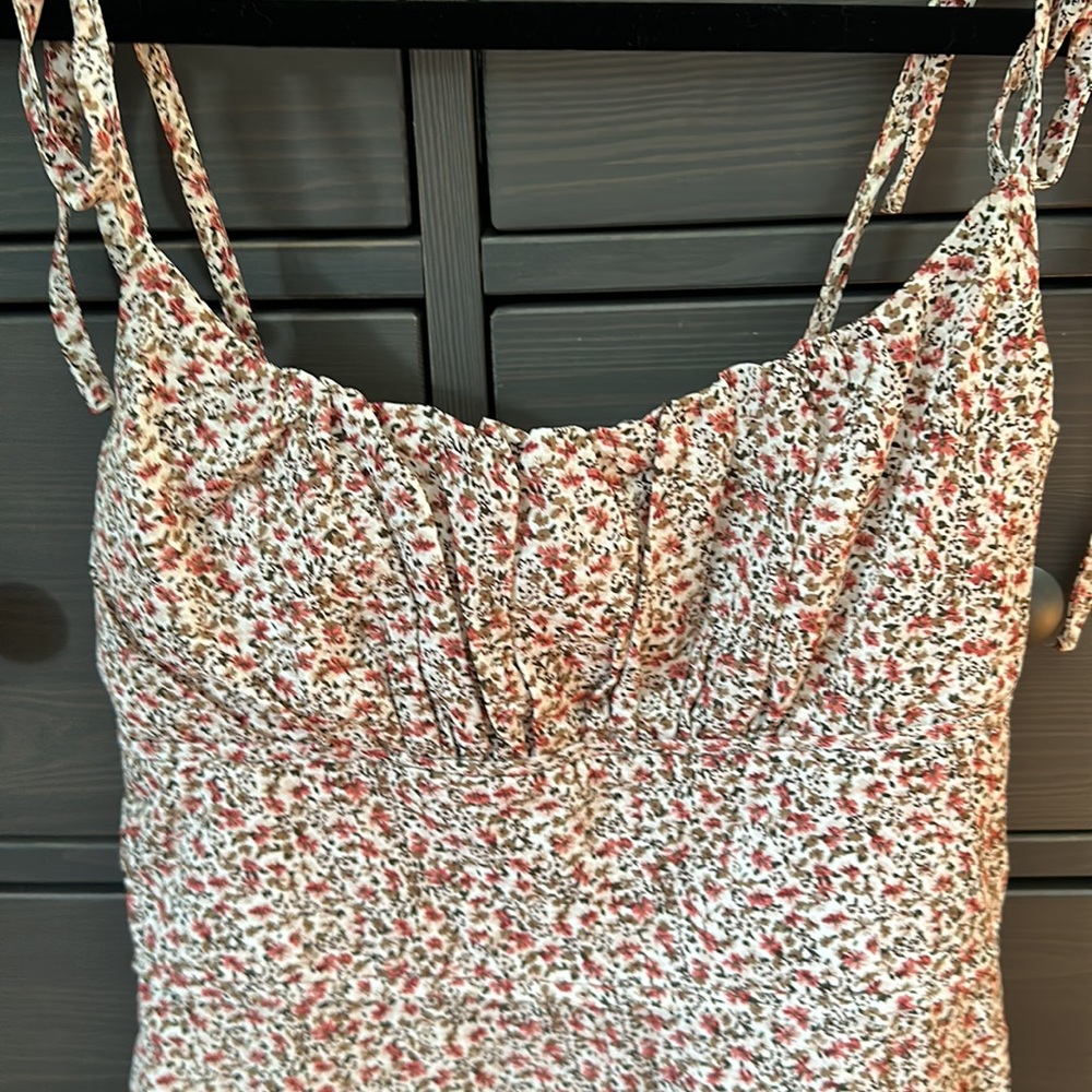 Romper - Picture 2 of 4